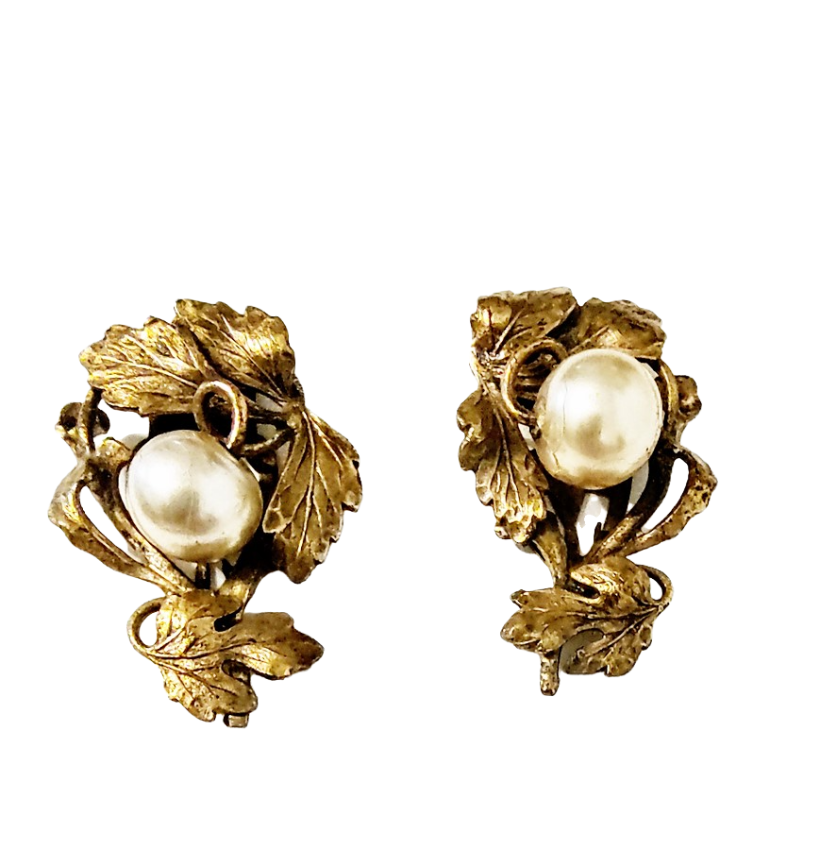deco 1930s art nouveau design grape peral fur clips dress pins.png