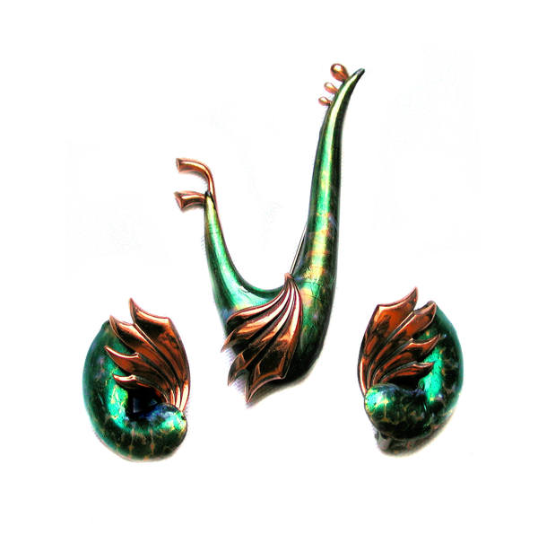 Demi-Parure_Matisse_Wingsong_Pin-Earrings-Green_EBY_0001small.jpg