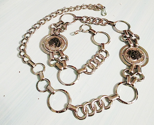 disk-round-chain-belt-jewelry-vintage-60s-anothertimevintageapparel.JPG