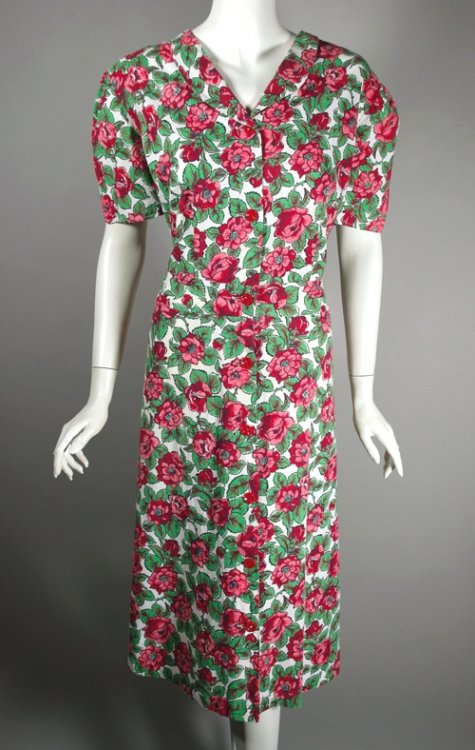 DR1148-red roses print cotton 1940s 1950s day dress housedress size L - 2.jpg