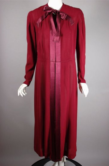 DR1179-burgundy red 1930s dress size L rayon crepe - 1.jpg