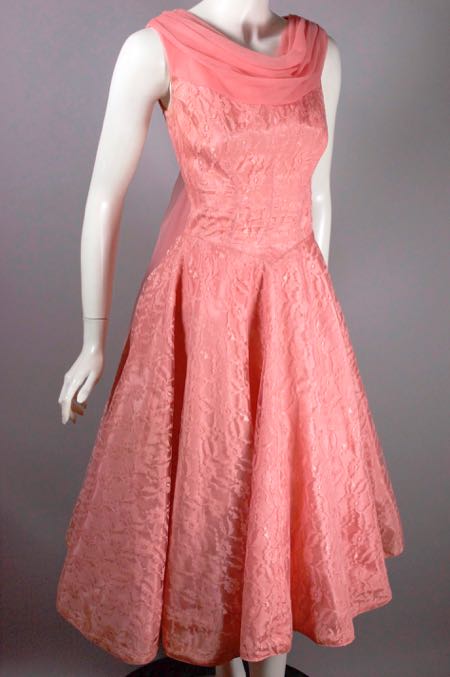 DR1201-salmon pink lace 1950s party dress full skirt back drape - 05.jpg