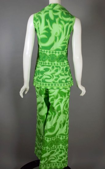 DR1241-mermaid fish novelty print 1960s 2pc pantsuit Ruth Clarage  - 11.jpg