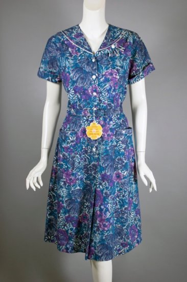 DR1284-purple blue floral cotton 1950s day dress M never worn - 02.jpg