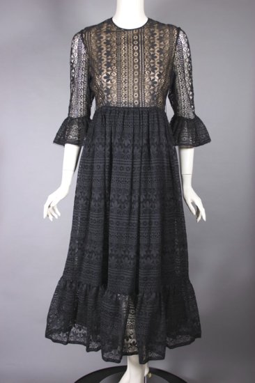 DR1323-black lace dress 1960s ruffle hem midi length - 03.jpg