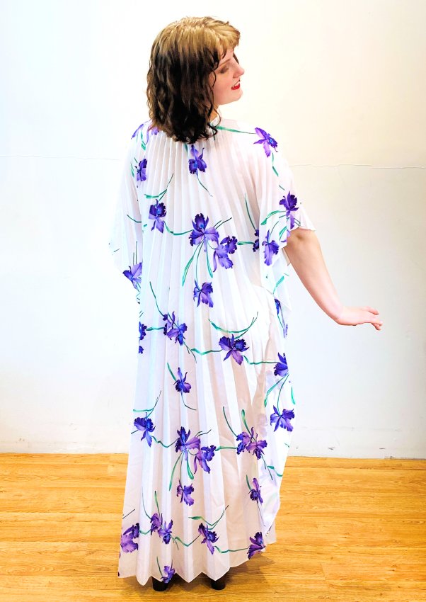 Dress_Casual-Wear_Caftan_White-Purple-Iris_GW82923-2_03.JPEG