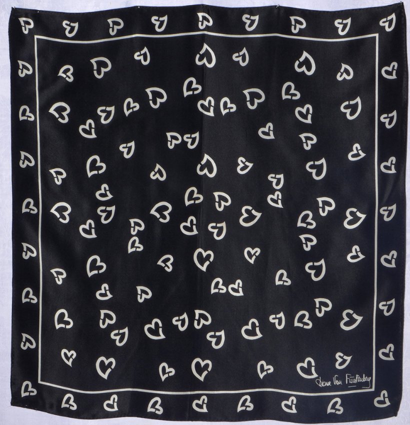 dvfheartscarf01.jpg