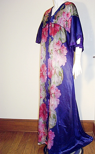 early 20s silk dressing gown,anothertimevintageapparel.JPG