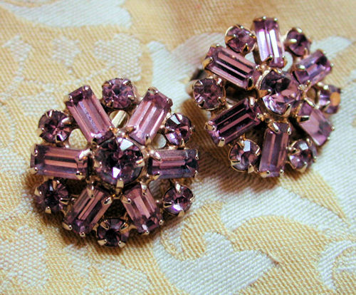 Earrings_PurpleRhinestoneClip_SW_01_small.jpg