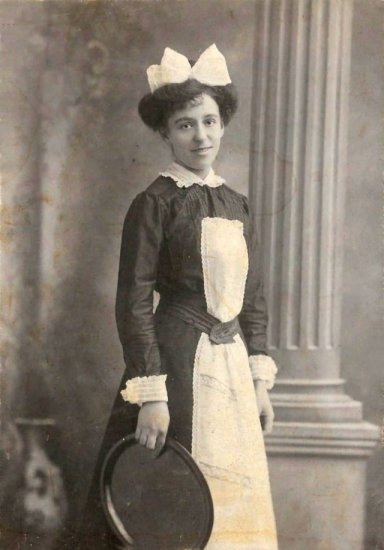 edwardian maid pic.jpg