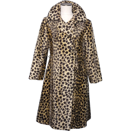 faux leopard coat.png