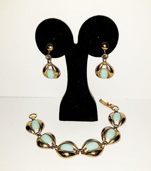 faux turq blue bracelet earrings,1960s,goldtone,2 pcs,costume,anothertimevintageapparel.jpg