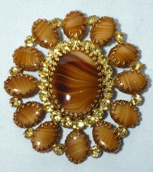 fauxamberagatebrooch01.jpg