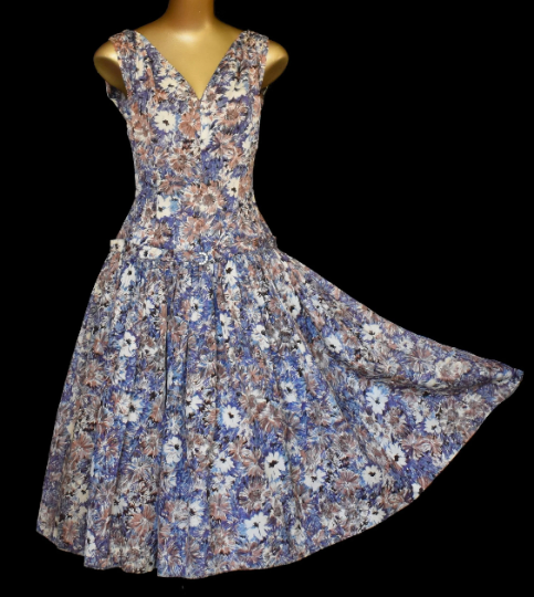 floral dress.png
