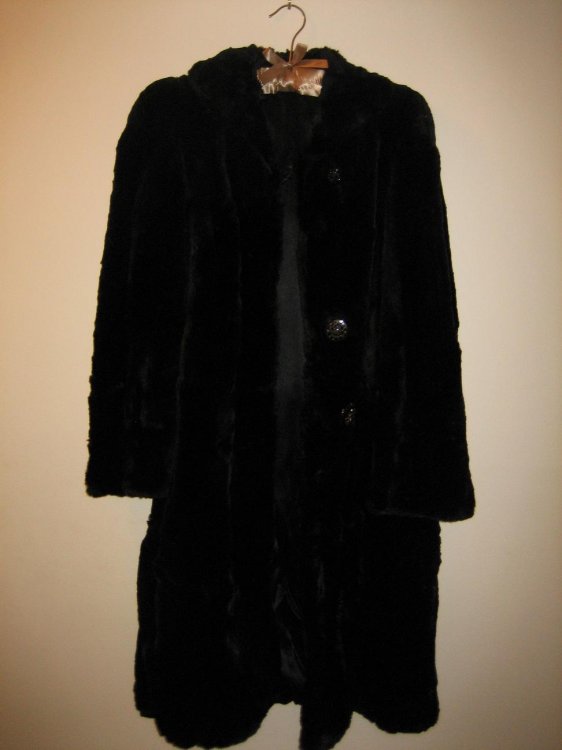 Hudseal Coney 1940s Fur Coat: Germany? | Vintage Fashion Guild Forums