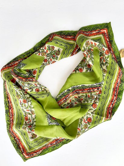green silk floral vintage 1940s scarf,squrare scarf,mini print.jpg