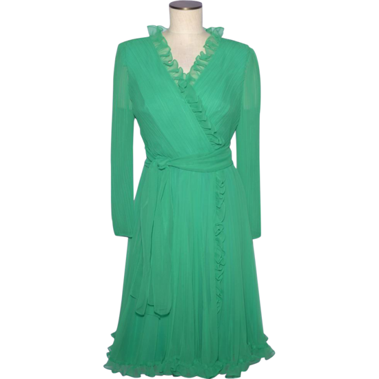 greendress.png