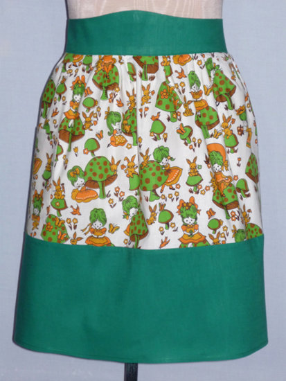 greenmushroomapron01.jpg