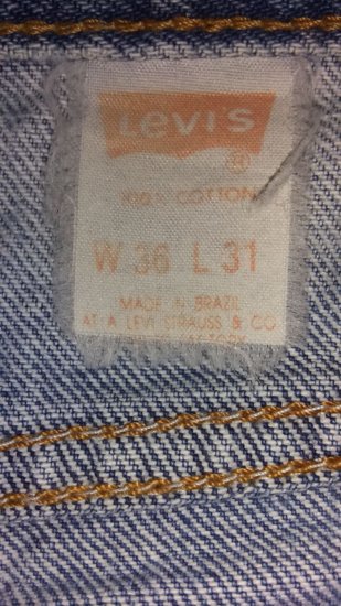 orange levis tag