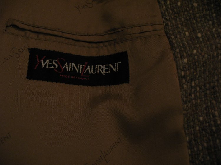 Real vs Fake Saint Laurent T shirt. How to tell counterfeit Yves