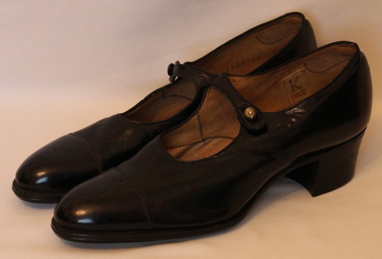 1920's style ladies shoes