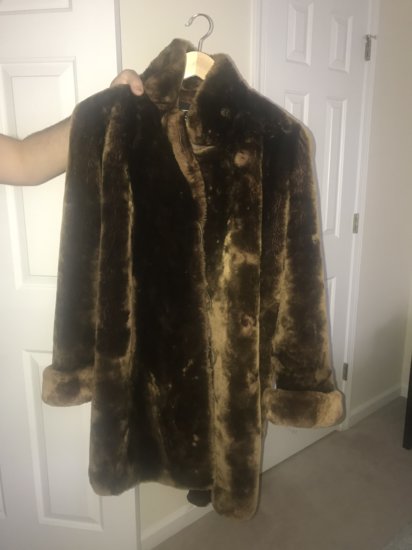 Help with label on fur coat | Vintage Fashion Guild Forums