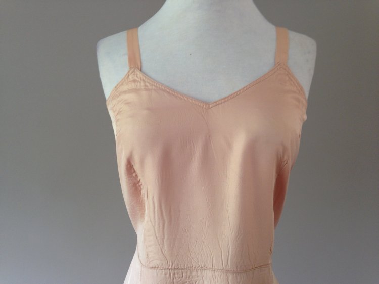 full slip not sure of fabric or period | Vintage Fashion Guild Forums