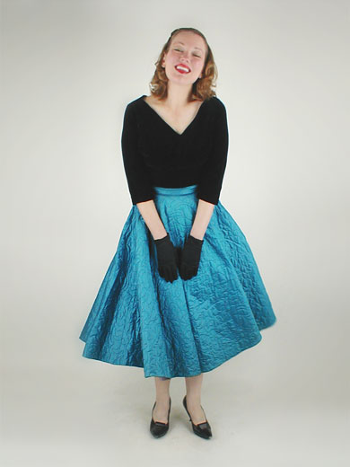 item152.1-50s-vintage-teal-quilted-cotton-sateen-circle-skirt.jpeg