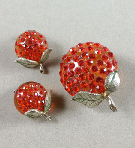 JP98-Forbidden Fruit oranges 1950s lucite brooch earrings set - 2 copy.jpg