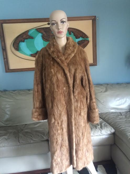 Help Identifying Fur Kerrybrooke | Vintage Fashion Guild Forums