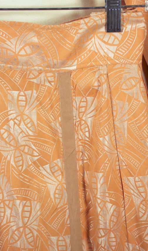 LG156-deco pattern orange silk Sulka pajamas belted 1940s M - 08.jpg