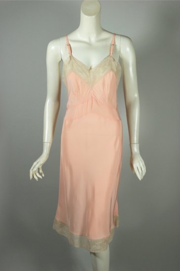 LG160-peachy pink rayon 1940s-50s full slip 38 lace trim - 2.jpg