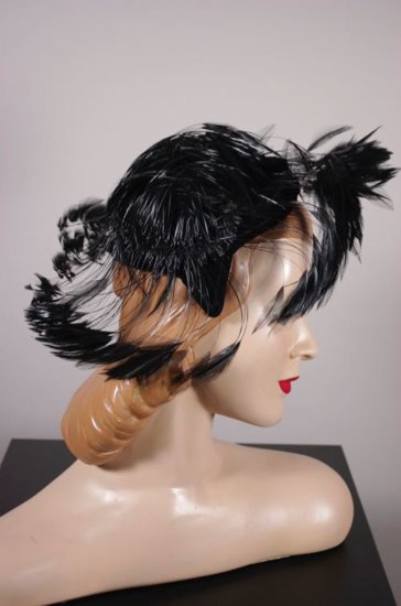LH290-early 1950s hat feathers black 50s cocktail hat fascinator - 1.jpg