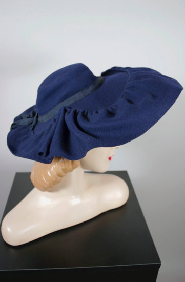 LH301-Early 1940s wide brim hat blue felt - 9.jpg
