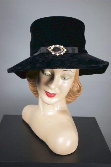 LH366-square brim 1960s mod hat black velvet tall crown - 01.jpg