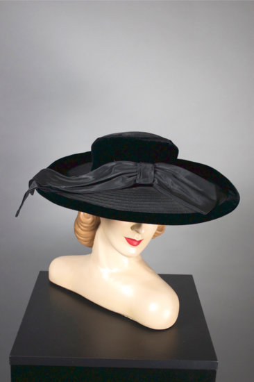 LH368-1960s black velvet hat wide brim Edwardian style - 03.jpg