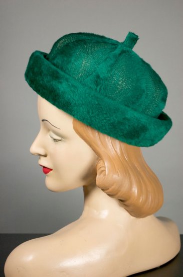 LH380-green fuzzy wool hat mod 1960s elfin beret - 4.jpg