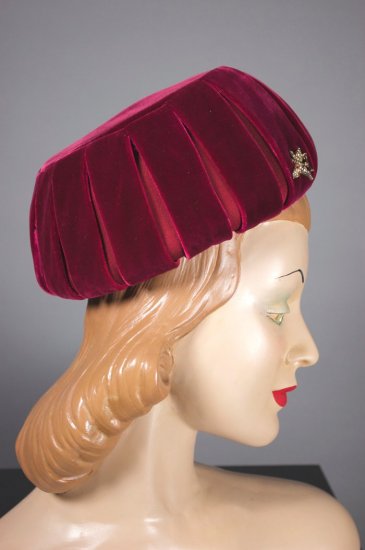 LH414-magenta burgundy velvet 1960s pillbox hat butterfly pin - 3.jpg