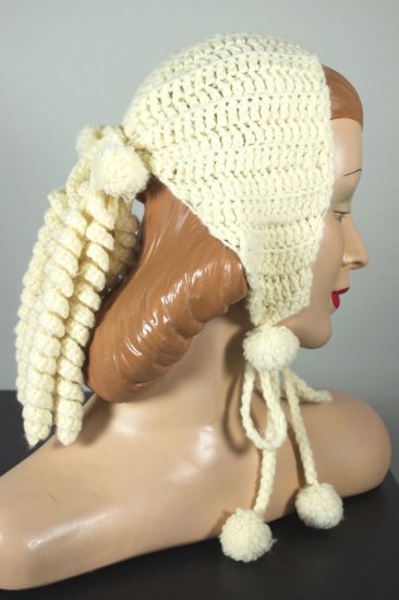 LH424-cream ivory crochet wool 1950s winter hat tassels - 3.jpg