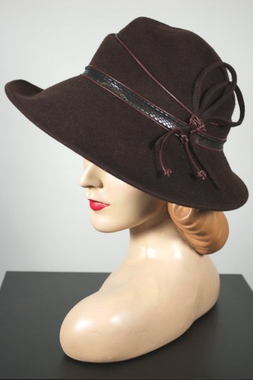 LH428-Carla Faso wide-brim hat 90s does 70s style brown fur felt - 2.jpg