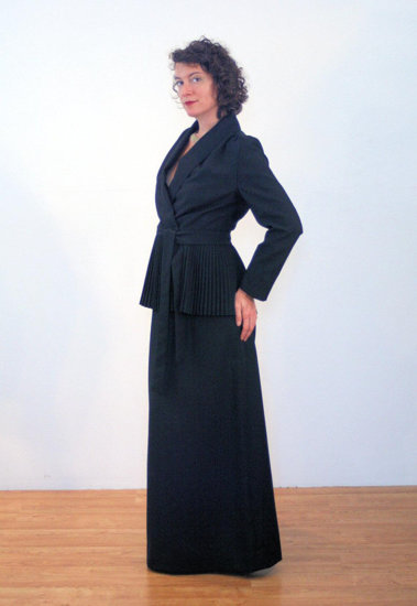 Lilli-Ann-suit_02.jpg