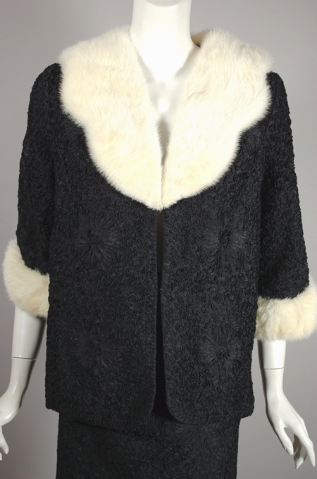 LST106-ribbon knit black 1960s suit fur trim mink collar size S - 3.jpg
