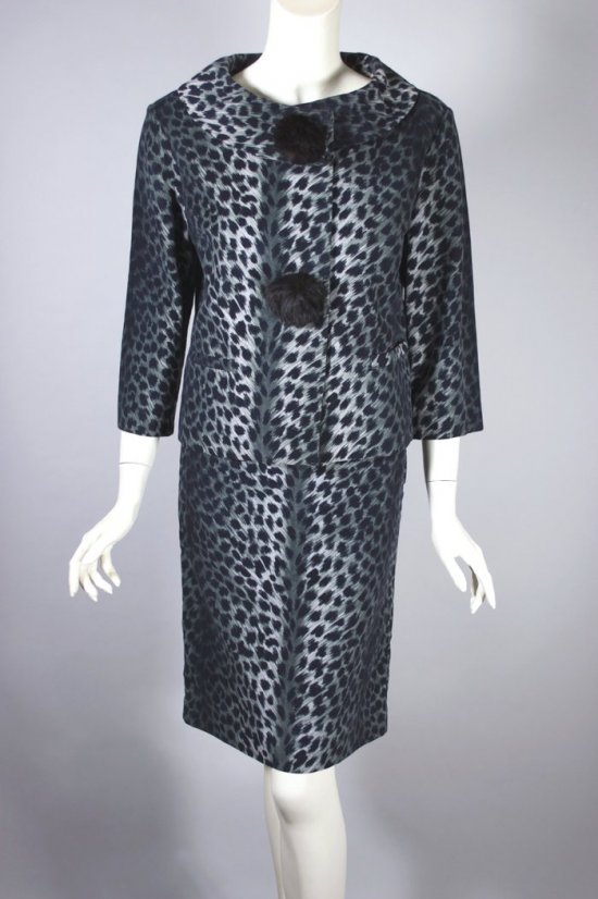 LST158-snow leopard print velveteen 1960s skirt suit fur trim - 06.jpg