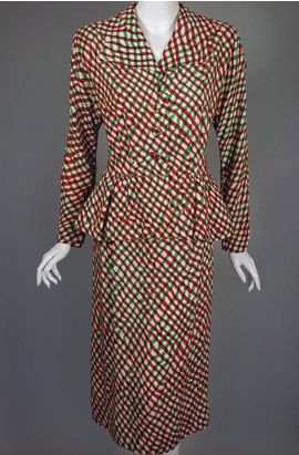 LST67-red_green_print_rayon_late_1940s_ladies_suit.jpg