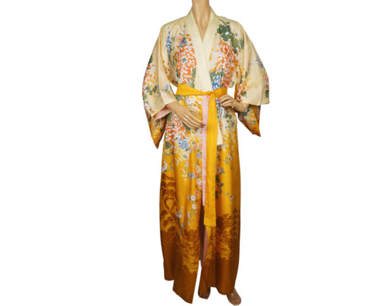 Made-in-Japan-Silk-Kimono-Robe-.jpg