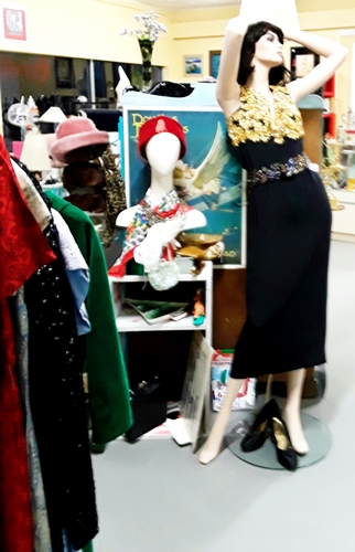 mannequin,vintage,clothing,anothertimevintageapparel.jpg