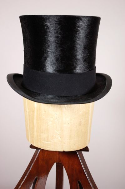 MH30-1900s 1910s silk top hat black size small- 1.jpg