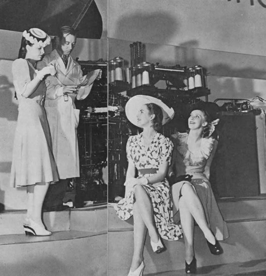 New-York-Worlds-Fair-exhibit-of-Nylon-stockings-1939.jpg