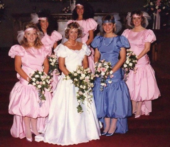 old-fashioned-funny-bridesmaids-dresses-18-5ae305cb04786__605.jpg