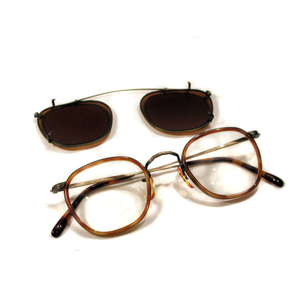 OliverPeoples_sm.jpg